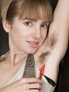 In Her Office, Rosy Heart Is Skillful But Very Hairy