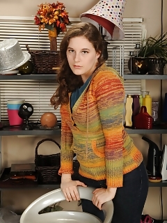 Eleanor Hairy Pussy Rideing Jugg