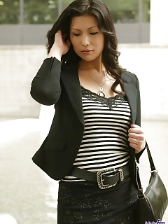 Depraved Chick Chinami Takes Huge Plaeasure In Exploring Off Her Sensual Body