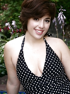 Simone Mature Hairy Puss