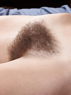 Vanessa Bush Is In Her Bed Wearing Her Mindblowing Robe And Pink Undie