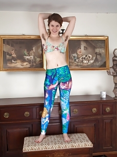 Jada Girls In Stocking Hairy Pictures