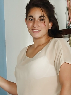 Roxane Hairy Teen Pussy Close Up