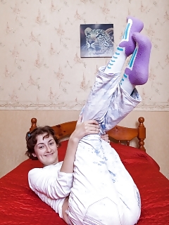 Alishaa Mae Is In Her Purple Underwear In Her Bed