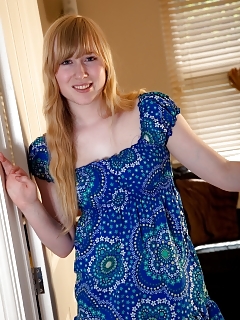 Raspberry Blonde Satine Spark Gets Straight Out Of Her Underwears And Into Some Game. She Strips Off Then Pulls And Having Fun With Her Pink Bushy Bea