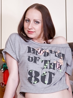 Lidiya Tries To Quench Her Starve For Dick By Soaping Her Hairy Snatch In The Sink. Leaving Her Feeling Refreshed And Wet!