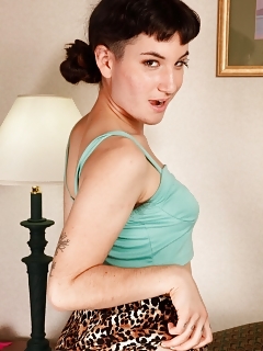 Joey Hippie Teen With Hairy Pussy Pics