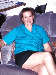 Stunning Granny In Jerking Pussy And Mouthing Sex Toy