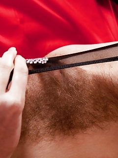 Hairy Lady Ashleigh Mckenzie Is A Naturally Intriguing Lady