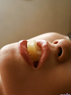 Nice-looking Asian Sexie Is Weared Nice Enough To Munch Pussy Fruit Sunday