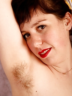 Nadia Hairy Pussy 18 Year Old Teen Loves To Fuck