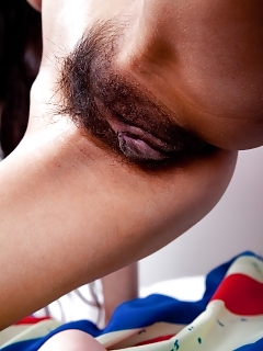 Hairy Babe Inco Enjoys Reading