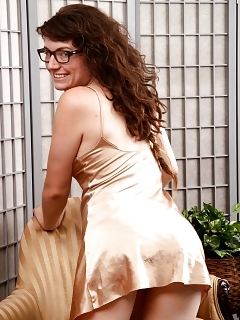 Mahonia Hairy Cambo Pussy Candy